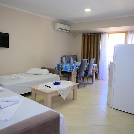 Eleana'S Apartament Sarandë Eksteriør bilde