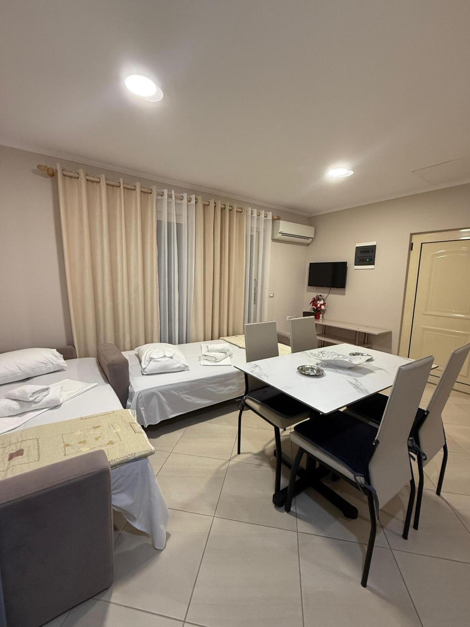 Eleana'S Apartament Sarandë Eksteriør bilde